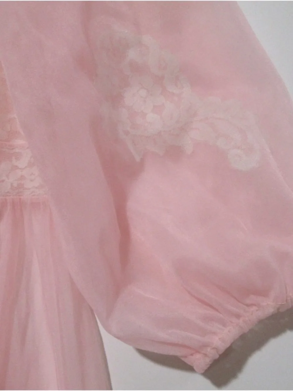 Vintage Miss Elaine Pink Peignoir Dressing Gown Sheer Lace Puff Sleeves Small